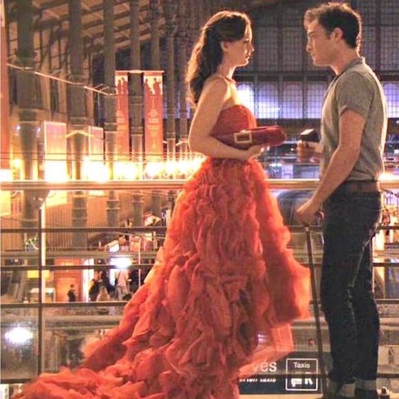 Fine Feathers red silk ball gown size 4 - Picture 14 of 15